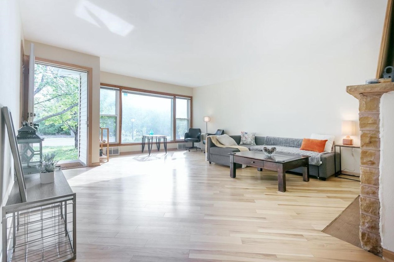 909 Wingra Dr, Madison, WI 53715-1931