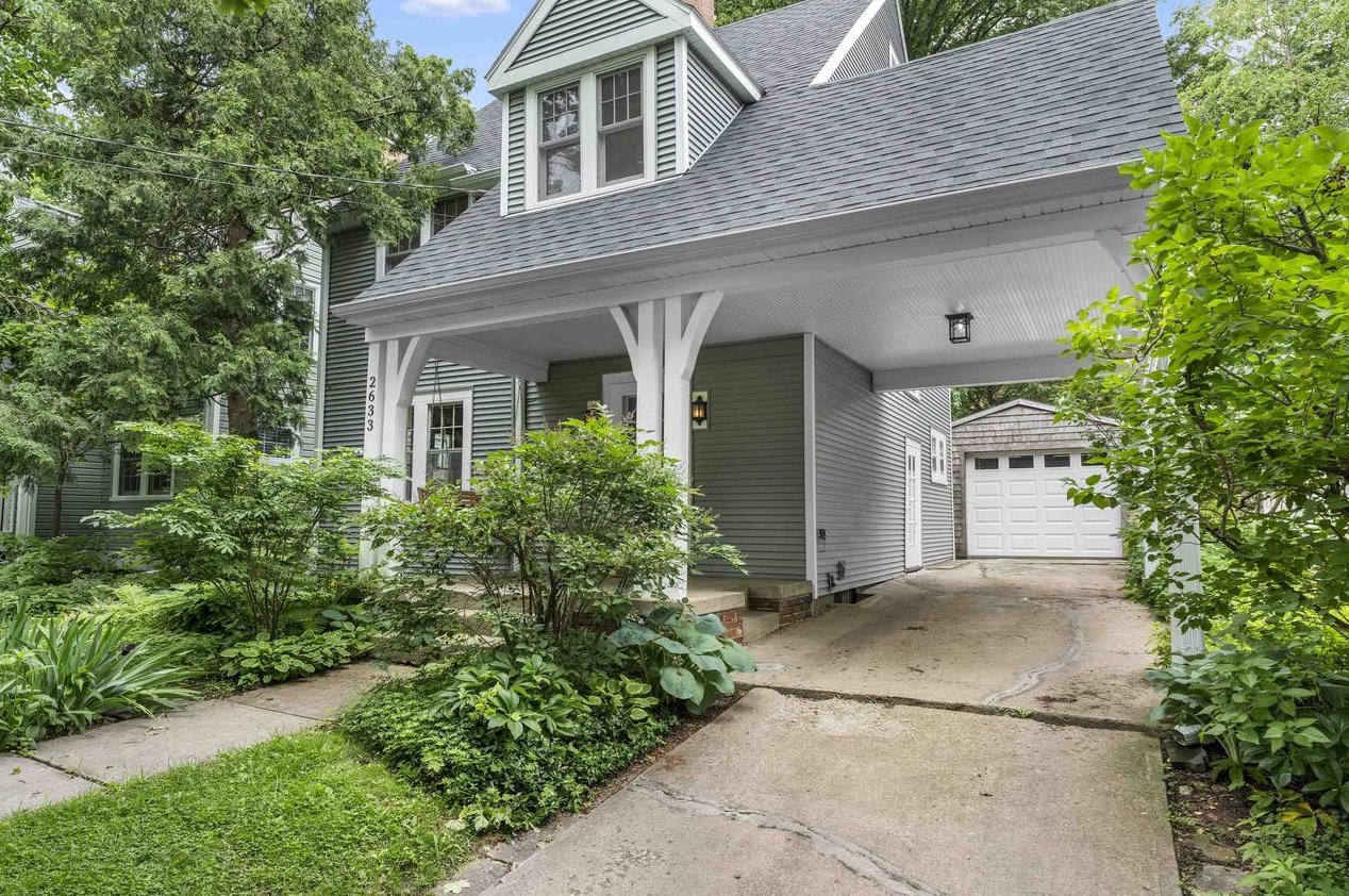 2633 Chamberlain Ave, Madison, WI 53705