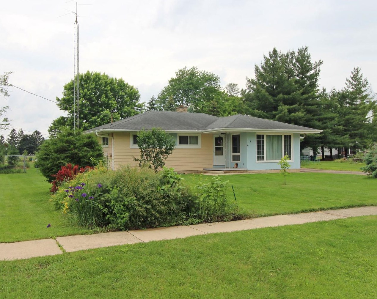 341 Willow St, Arena, WI 53503-9620