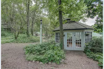 5525 Portage Road, Madison, WI 53704 - Photo 8