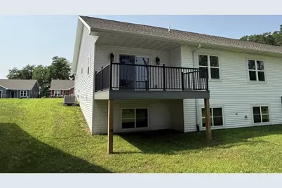 1062 Armida Court, Reedsburg, WI 53959 - Photo 2