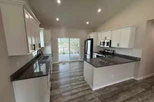 1044 Armida Ct, Reedsburg, WI 53959 - Photo 10