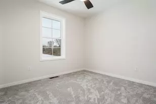 3154 S Bartells Dr, Beloit, WI 53511 - Photo 36