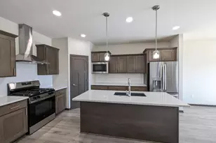 6654 Redpoll Rd, Middleton, WI 53562 - Photo 4