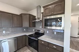 36 Windflower Wy, Mount Horeb, WI 53572 - Photo 6