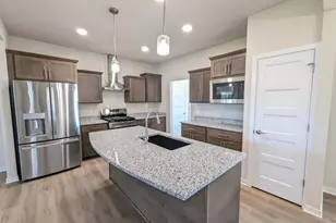 6631 Junco Dr, Middleton, WI 53562 - Photo 10