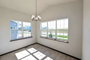 6634 Linnet Ln, Middleton, WI 53562 - Photo 12