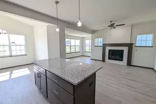 6634 Linnet Ln, Middleton, WI 53562 - Photo 6