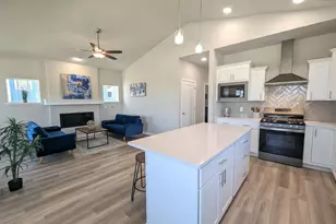 6667 Redpoll Rd, Middleton, WI 53562 - Photo 18