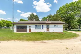 1924 Goodin Rd, Friendship, WI 53934 - Photo 6