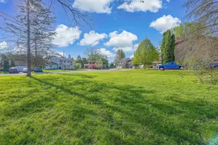 206 Derby Ln, Watertown, WI 53094 - Photo 2