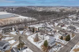 206 Derby Ln, Watertown, WI 53094 - Photo 10