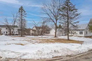 206 Derby Ln, Watertown, WI 53094 - Photo 8