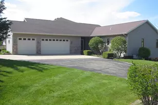 N4723 Ridgeview Dr, Portage, WI 53901 - Photo 2