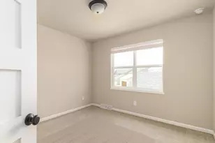 6513 Prairie Wood Dr, Mcfarland, WI 53558 - Photo 12