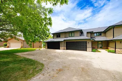 N799 Waubunsee Trail #1, Fort Atkinson, WI 53538 - Photo 4
