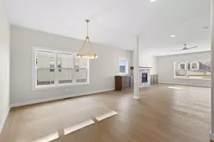 9066 Paddington Pkwy, Madison, WI 53593 - Photo 10