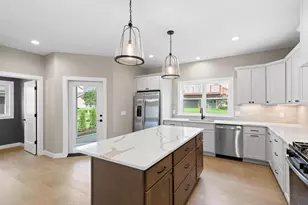 9068 Paddington Pkwy, Madison, WI 53593 - Photo 12