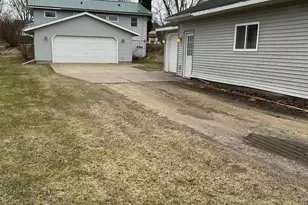 1215 Hollister Ave, Tomah, WI 54660 - Photo 2