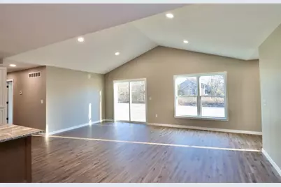 2241 S Haborn Drive, Beloit, WI 53511 - Photo 4