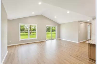 2243 S Haborn Drive, Beloit, WI 53511 - Photo 4