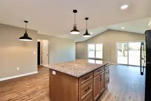 2243 S Haborn Dr, Beloit, WI 53511 - Photo 8