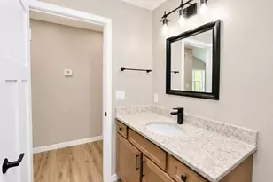 2243 S Haborn Dr, Beloit, WI 53511 - Photo 14