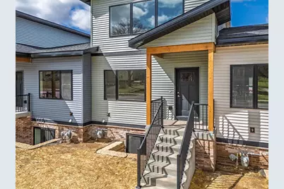 226 S Dewey Avenue, Reedsburg, WI 53959 - Photo 2