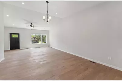 206 S Dewey Avenue, Reedsburg, WI 53959 - Photo 10