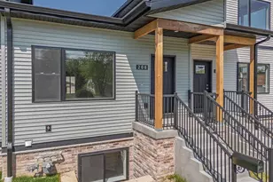 206 S Dewey Ave, Reedsburg, WI 53959 - Photo 2