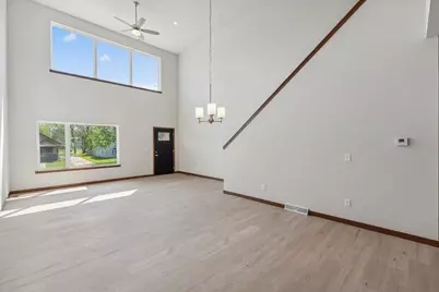 212 S Dewey Avenue, Reedsburg, WI 53959 - Photo 10