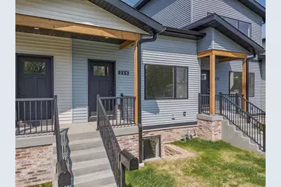 216 S Dewey Avenue, Reedsburg, WI 53959 - Photo 2