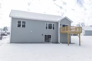 299 Teri Lee Ln, Orfordville, WI 53576 - Photo 8