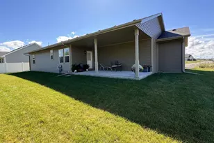 405 Carolina St, Belleville, WI 53508 - Photo 16