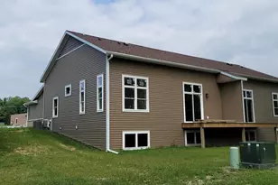 309 Edenview Ln, Eden, WI 53019 - Photo 4