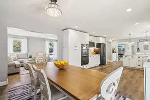 911 Fawn Ct, Wisconsin Dells, WI 53965 - Photo 16