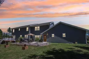 911 Fawn Ct, Wisconsin Dells, WI 53965 - Photo 4