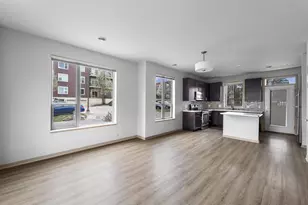 2811 No Oaks Ridge, Fitchburg, WI 53711 - Photo 6