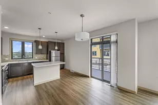 2810 No Oaks Ridge, Fitchburg, WI 53711 - Photo 4