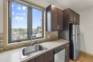 2810 No Oaks Ridge, Fitchburg, WI 53711 - Photo 6