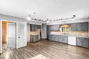 412 W Chestnut St, Pardeeville, WI 53954 - Photo 8