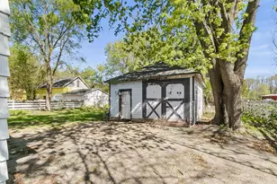 412 W Chestnut St, Pardeeville, WI 53954 - Photo 46