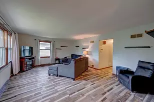 864 Suellen Ln, Portage, WI 53901 - Photo 8