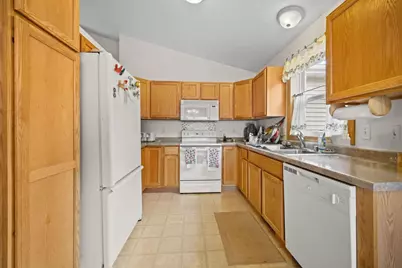 1229 W Blooming Field Drive, Whitewater, WI 53190 - Photo 6