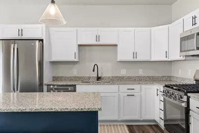 527 S 7th Street, Janesville, WI 53536 - Photo 8