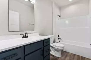 527 S 7th St, Janesville, WI 53536 - Photo 18