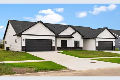 527 S 7th Street, Janesville, WI 53536 - Photo 2