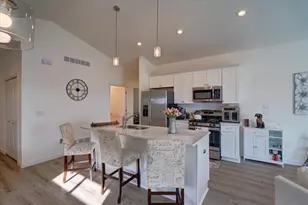 1257 Tivoli Cir, Oregon, WI 53575 - Photo 8