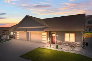 28 Sienna Hills Cir, Mount Horeb, WI 53572 - Photo 2