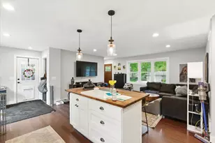 5 Daffodil Ln, Madison, WI 53714 - Photo 12